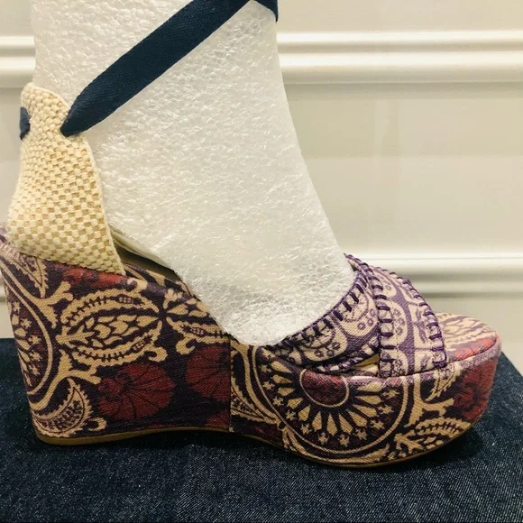❌SOLD❌Theodora & Callum By Stuart Weitzman linen wedge ankle wrap shoes 7M - Picture 6 of 10